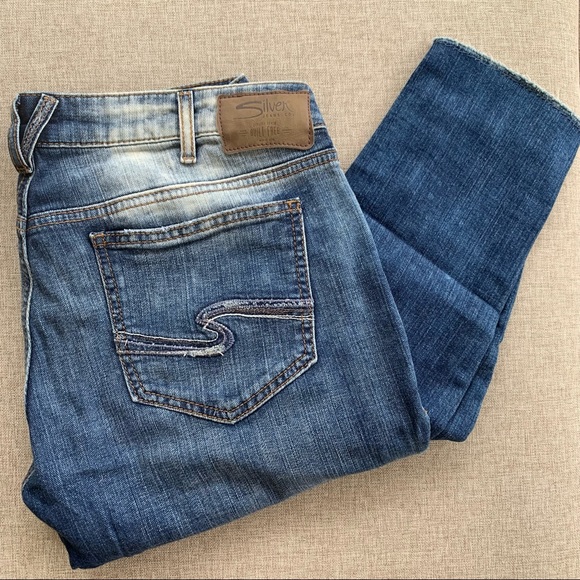 Silver Girlfriend Distressed Wash cropped Jeans - Picture 1 of 5